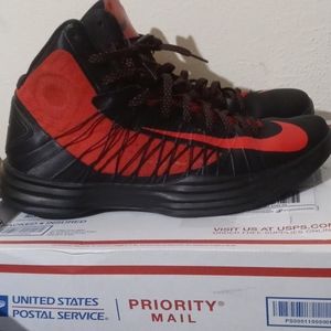 Nike Hyperdunk (2012)